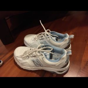 New Balance Sneakers gently used